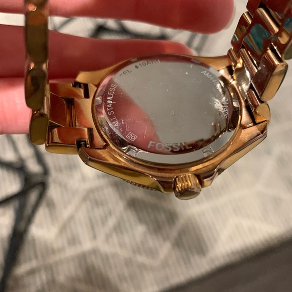 Rose gold fossil watch - Picture 3 of 6